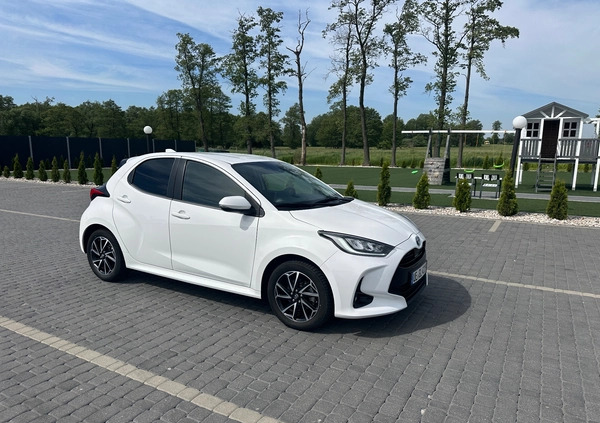 Toyota Yaris cena 69900 przebieg: 31000, rok produkcji 2021 z Brzozów małe 301